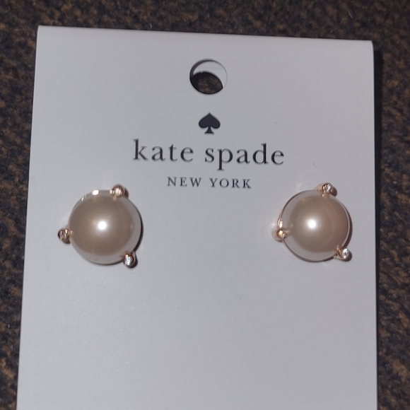 Kate Spade pearl Studs - Picture 1 of 1